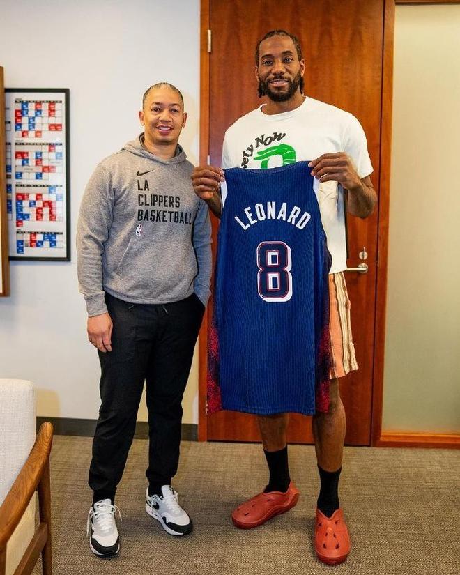 而湖人一旦